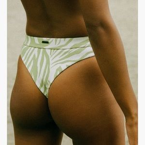 Billabong Jungle Town High Maya Bikini Bottoms Size M